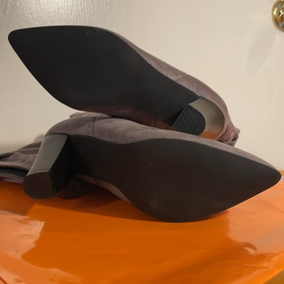 Pull on knee high boots - Picture 5 of 9